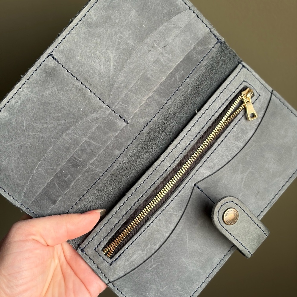 AP Portland Leather Large Bifold Wallet in Storm - Picture 2 of 4